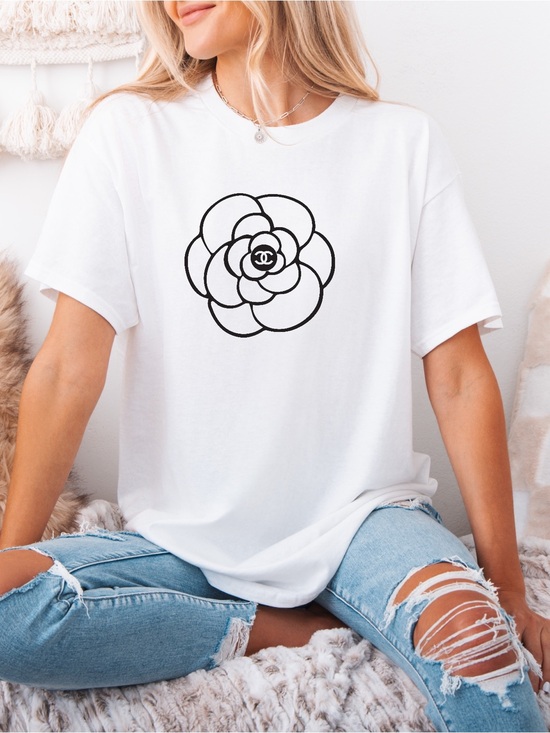 The Unbranded Brand Tops - Casual Women’s Short Sleeve Luxury Logo Flower Floral Double C CC Print T Shirt